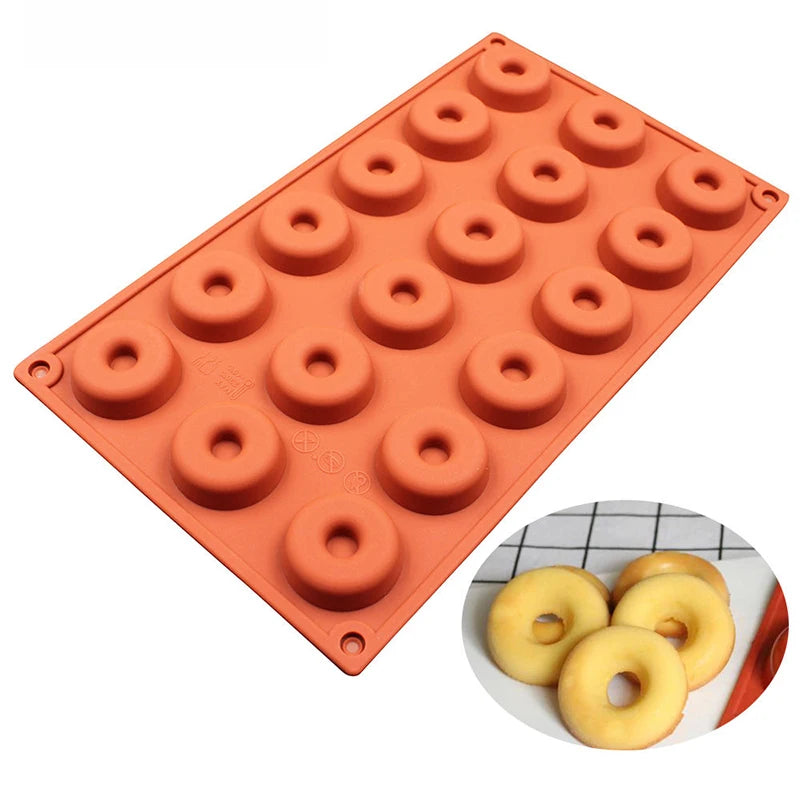 Silicone Donut Mould – 3D Non-Stick Baking Mould for Donuts, Muffins, Cakes and Pastries