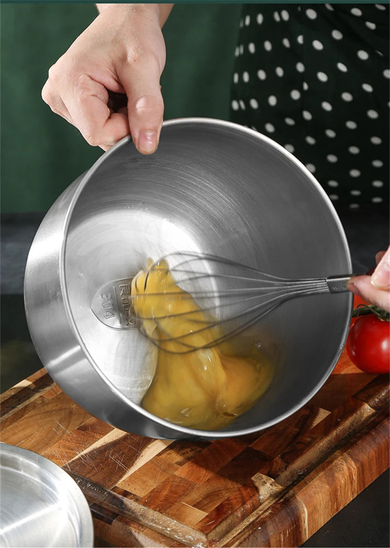 Stainless Steel Mixing Bowl with Lid – Versatile Salad, Stirring & Food Storage Container