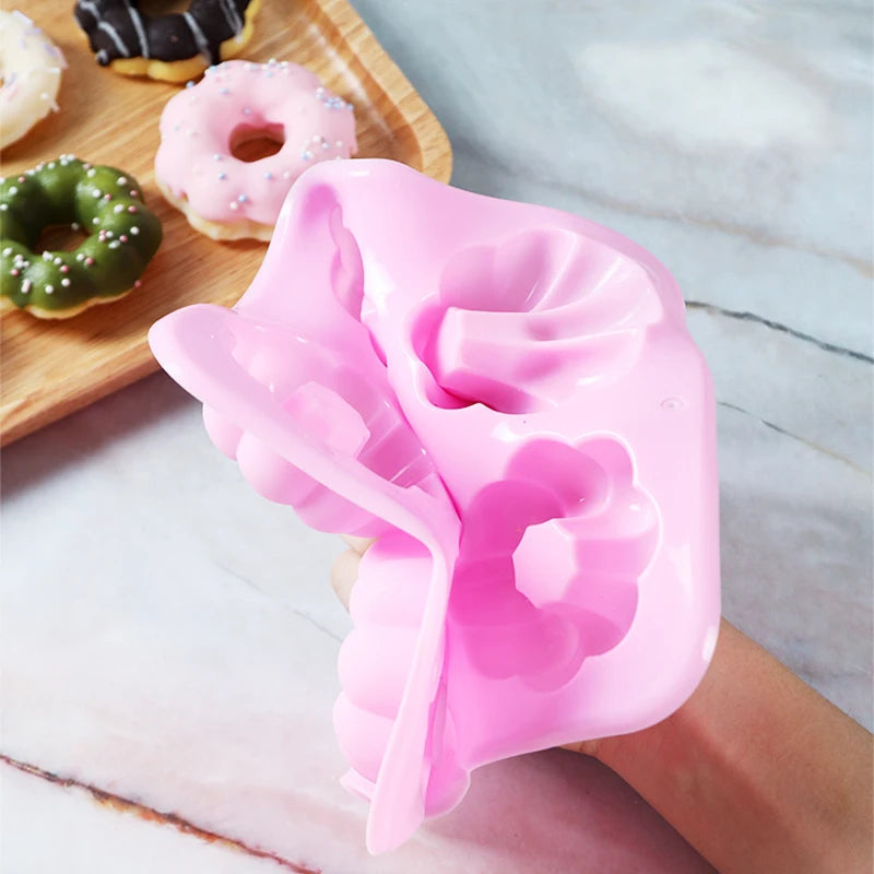 Silicone Donut Mould – 3D Non-Stick Baking Mould for Donuts, Muffins, Cakes and Pastries