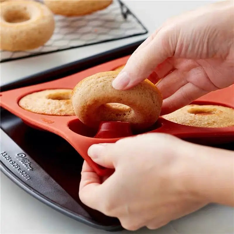 Silicone Donut Mould – 3D Non-Stick Baking Mould for Donuts, Muffins, Cakes and Pastries