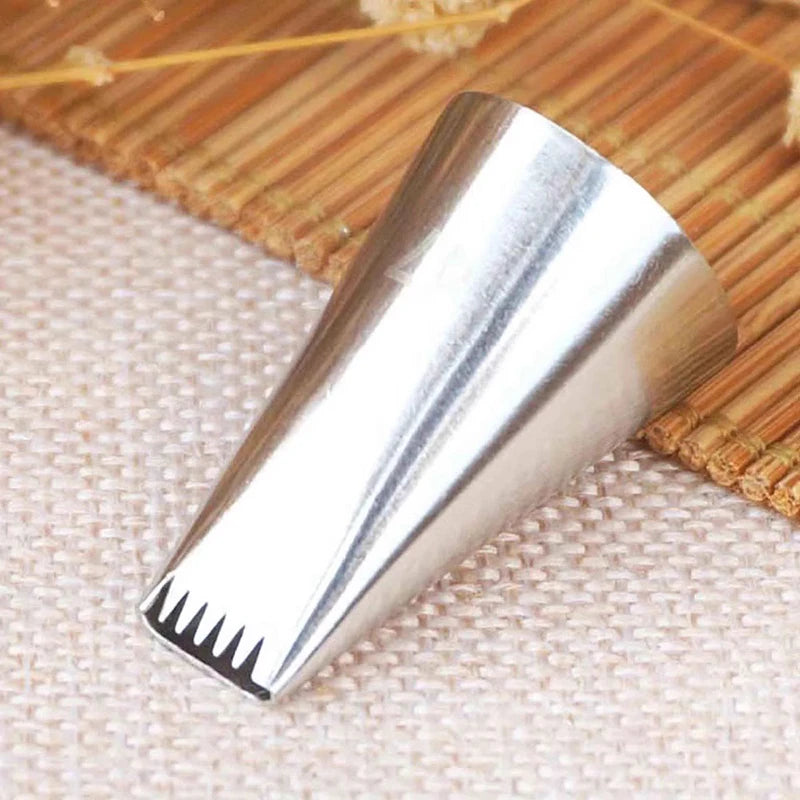 Basket Weave Icing Nozzles – Stainless Steel Piping Tips for Cake & Cupcake Decorating