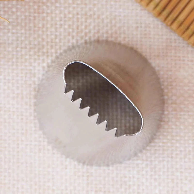 Basket Weave Icing Nozzles – Stainless Steel Piping Tips for Cake & Cupcake Decorating