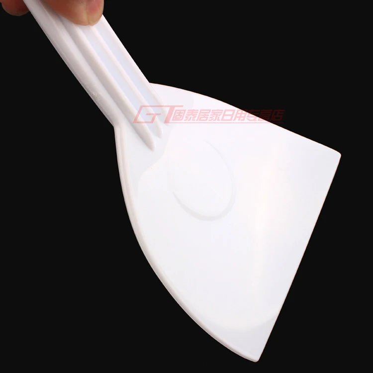 Plastic Cake Knife and Dough Scraper – Soft Scratch Board for Baking, Butter, and Chocolate