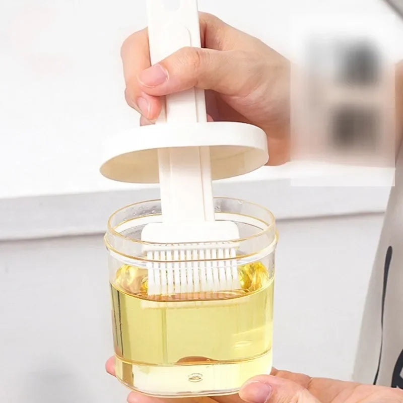 Silicone Oil Brush with Portable Bottle – High Temperature Resistant Baking and BBQ Tool