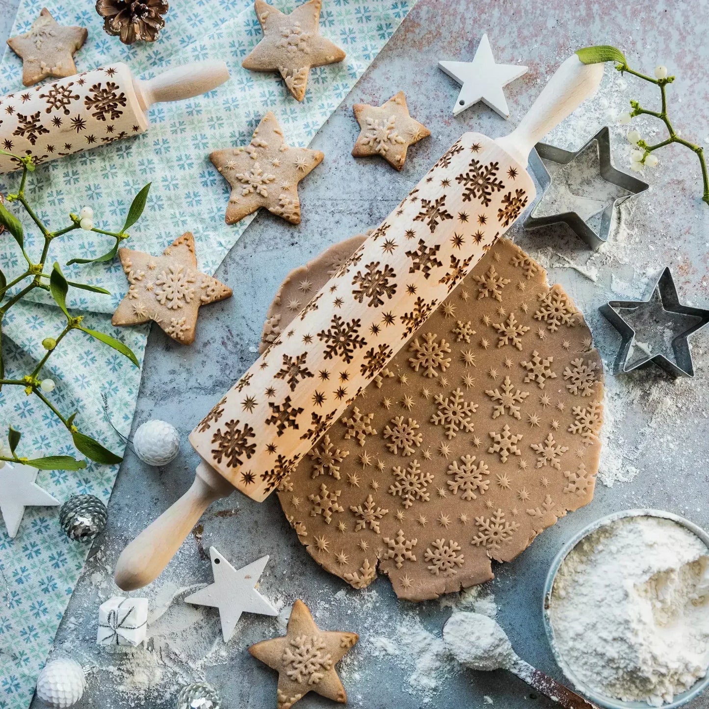 Wooden Embossed Rolling Pin – 35cm Patterned Roller for Cookies, Biscuits & Fondant