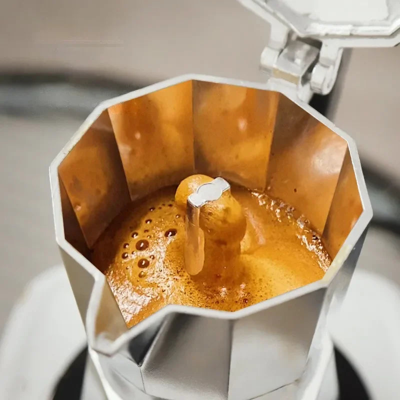 600ml Moka Coffee Pot – Italian-Style Aluminium Espresso Maker for Stove-Top Brewing
