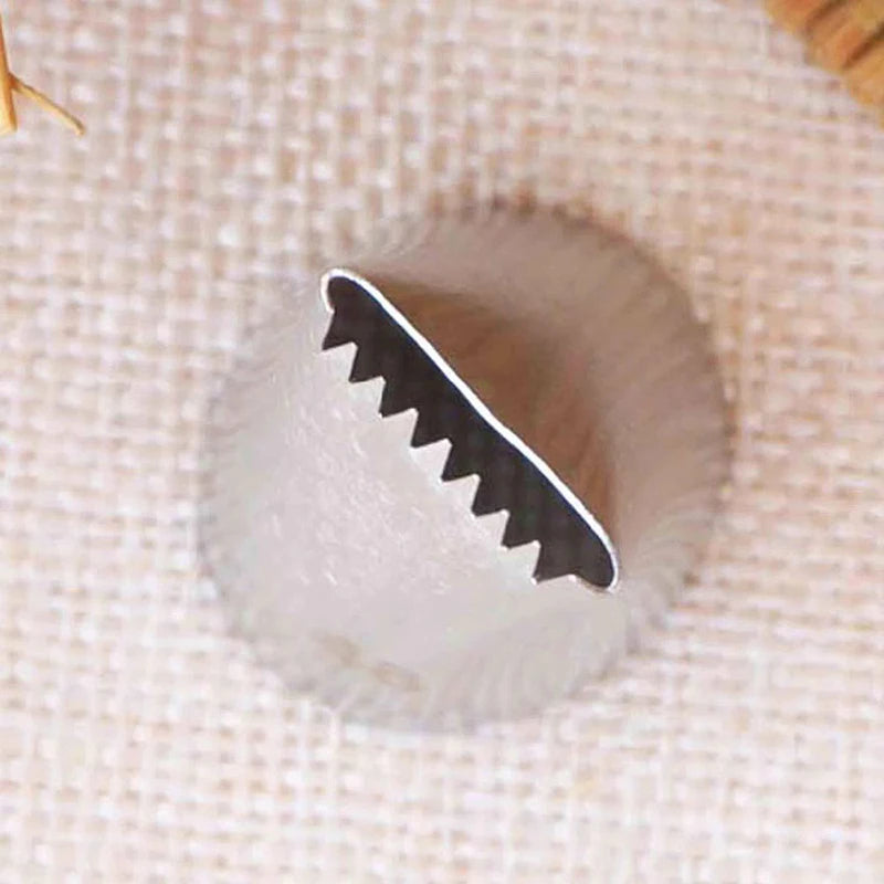 Basket Weave Icing Nozzles – Stainless Steel Piping Tips for Cake & Cupcake Decorating