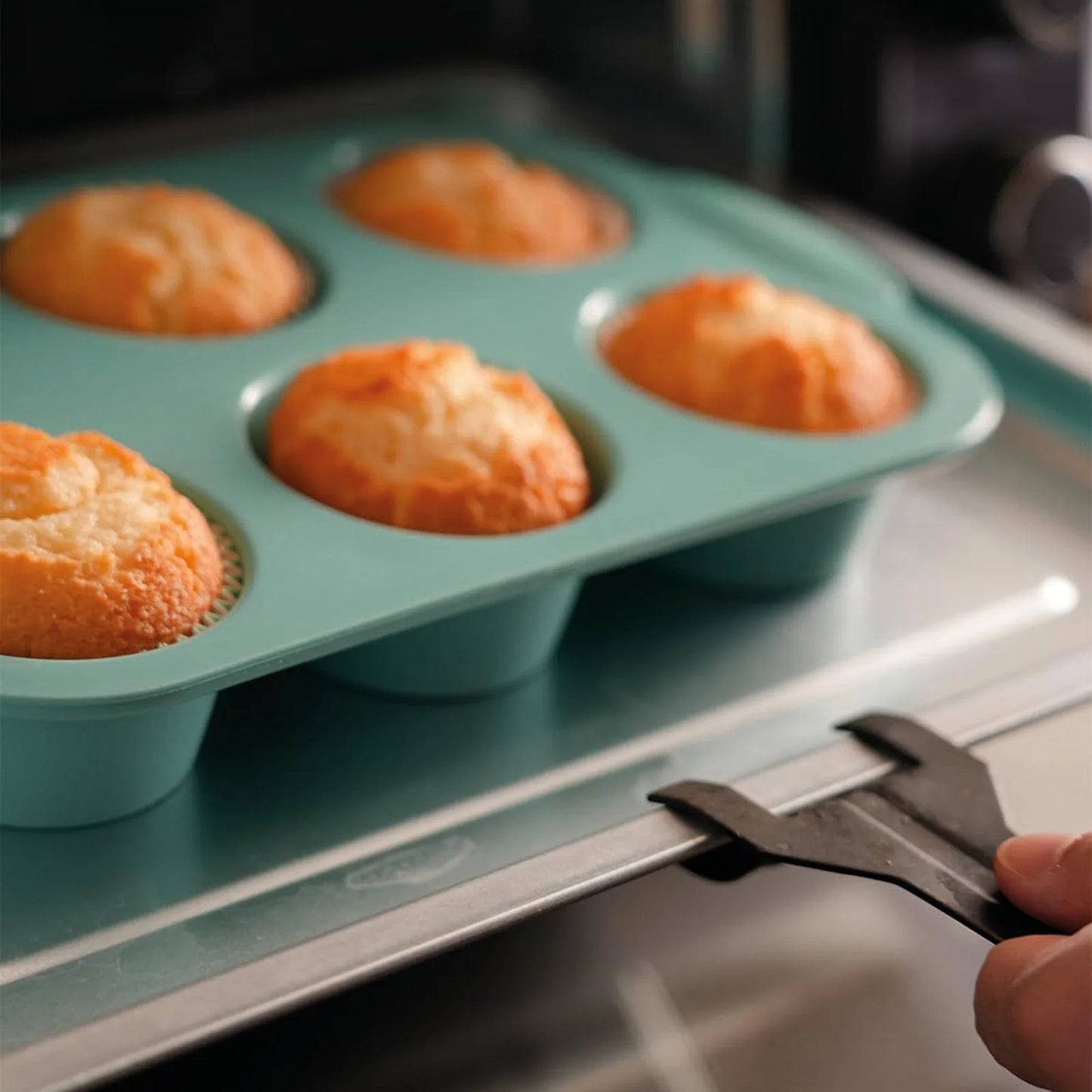 Silicone 6-Cup Cake Mould – Non-Stick Muffin Tray for Baking Cupcakes, Cakes and Biscuits