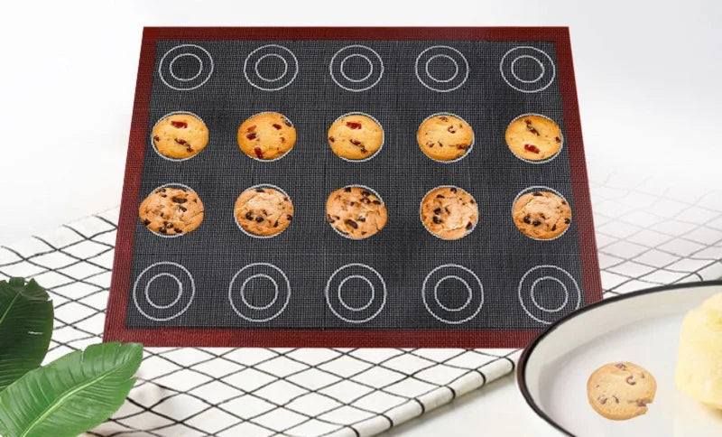 Perforated Silicone Baking Mat – Non-Stick Oven Liner for Macarons, Cookies & Bread