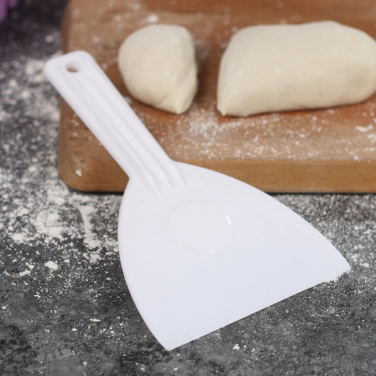 Plastic Cake Knife and Dough Scraper – Soft Scratch Board for Baking, Butter, and Chocolate